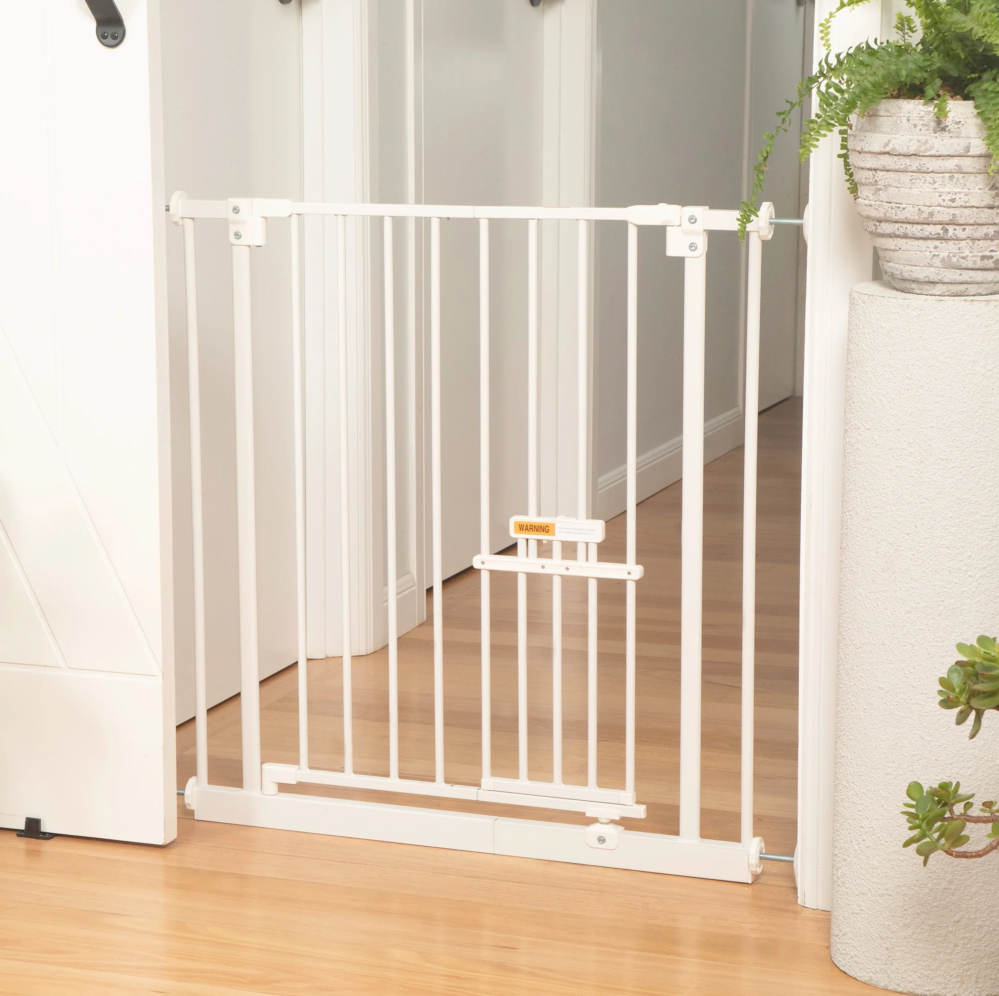 Easy Fit Pet Gate | 0.82m W x 0.76m H - Image 2