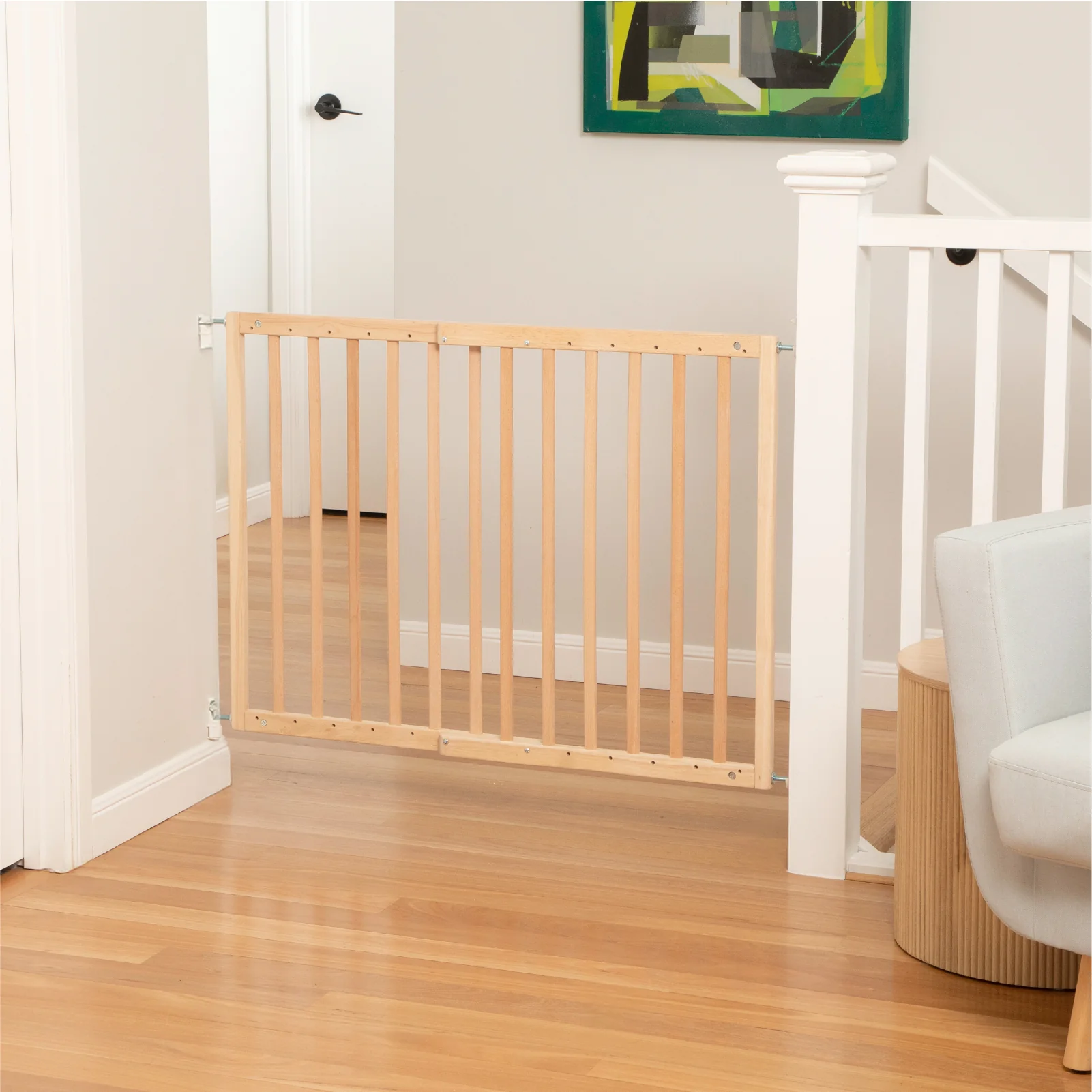 Timber Swing Baby Gate | 1.05m W x 0.75m H - Image 2